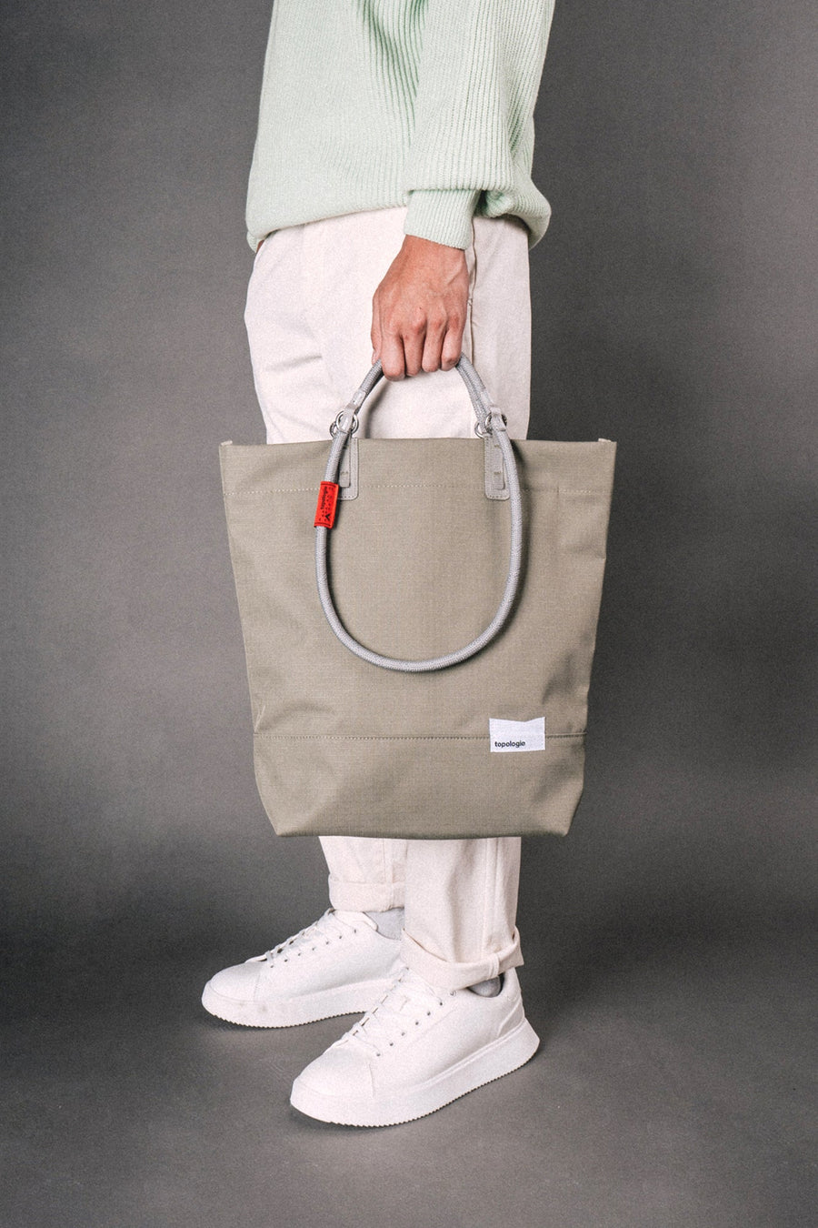 Loop Tote / Black / 10mm Grey Reflective