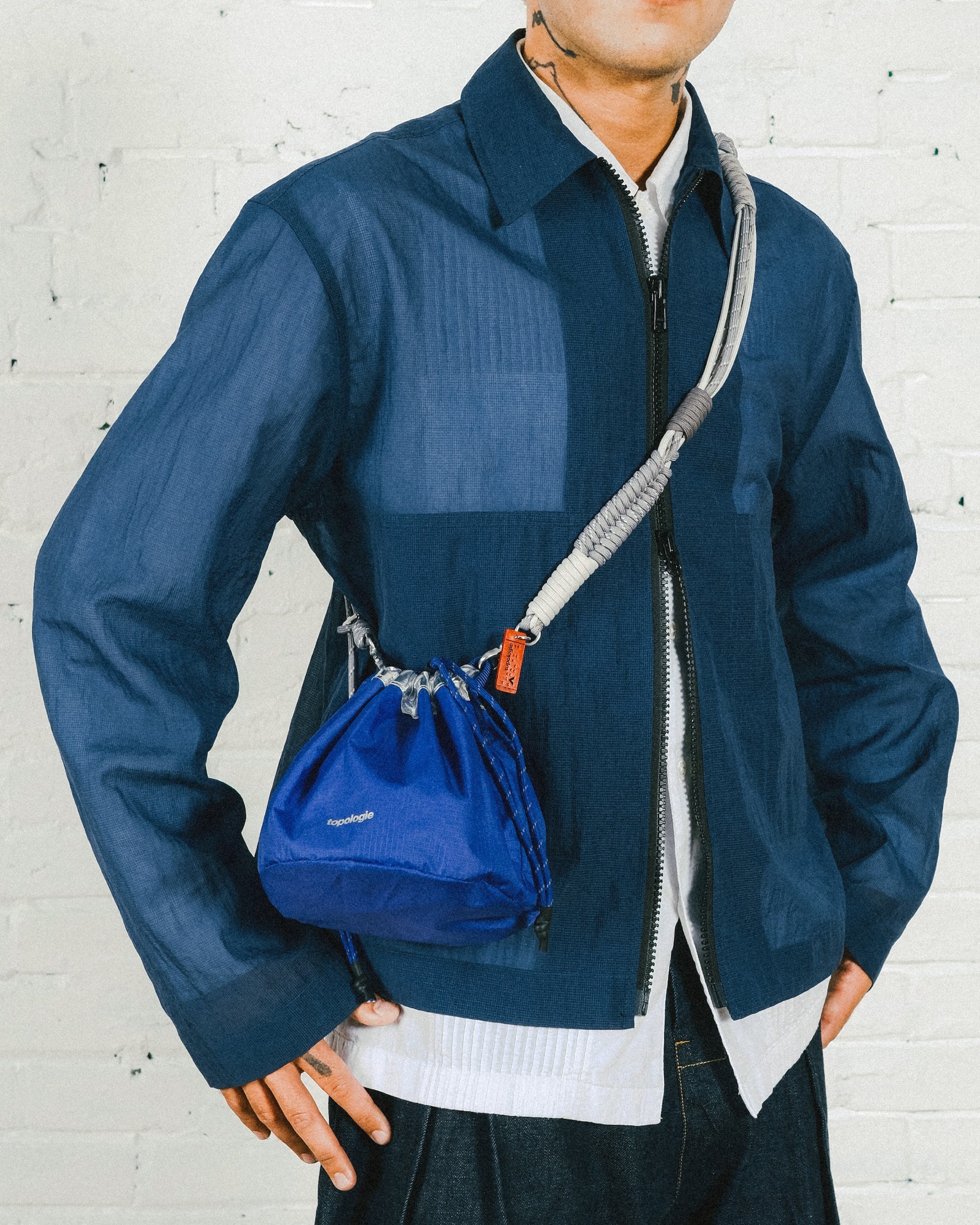 Reversible Bucket