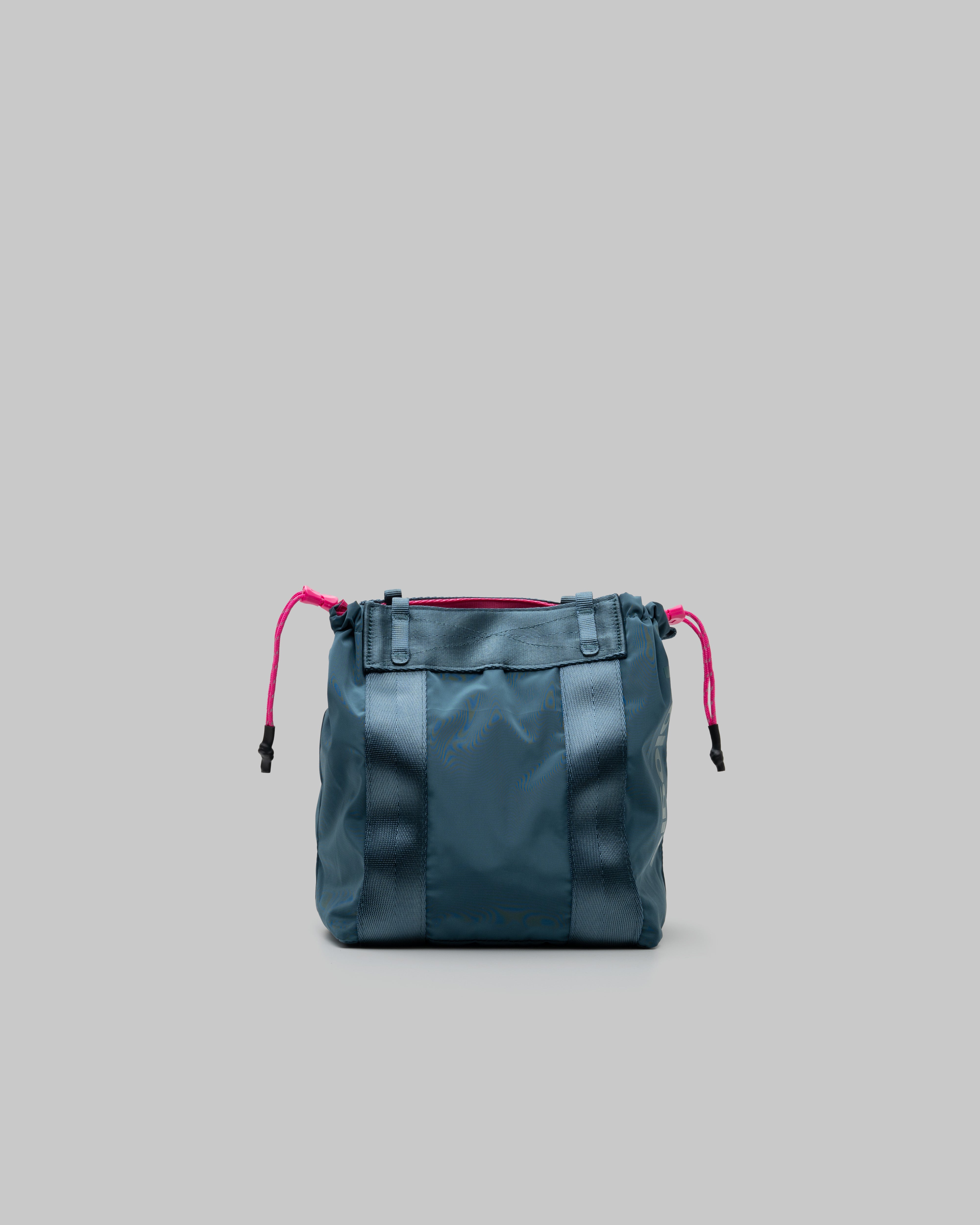 Summit Tote Small
