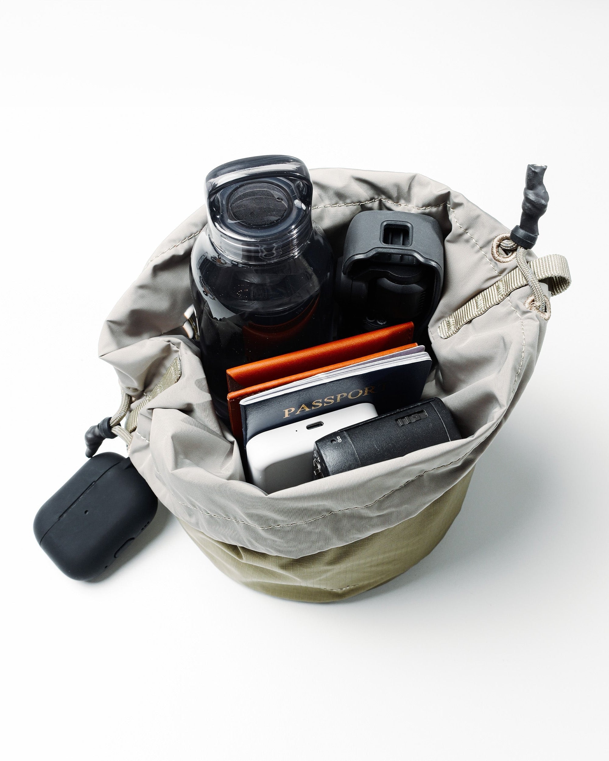 Reversible Bucket / Moss (Tech Sateen) / 8.0mm Wrist Strap / Olive Camouflage
