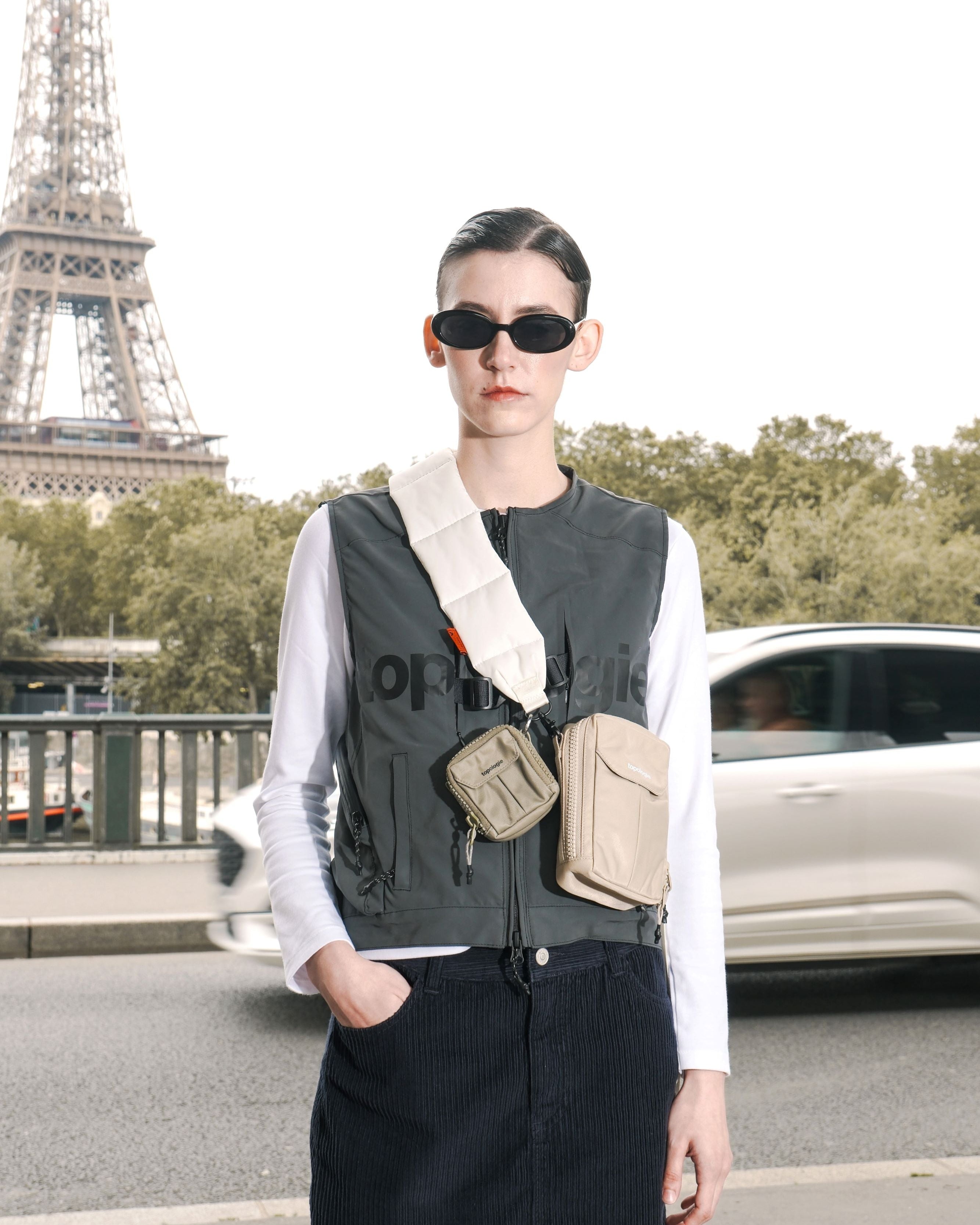Utility Phone Sacoche / Taupe / Bungee Wrist Strap / Topologie Red